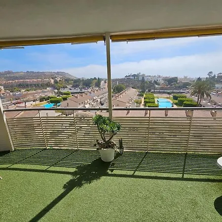 Torre Del Pez Apartment *