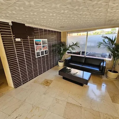 Torre Del Pez Apartment *